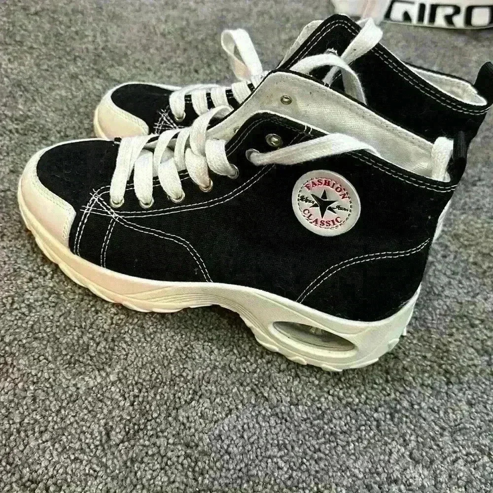 Women High Top Canvas Shoes Slip-Resistant Air Cushion Thick Sole